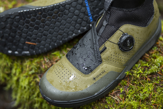 PROTECCIÓN TOTAL DEL PIE CON EMPEINE DE GORE-TEX​
